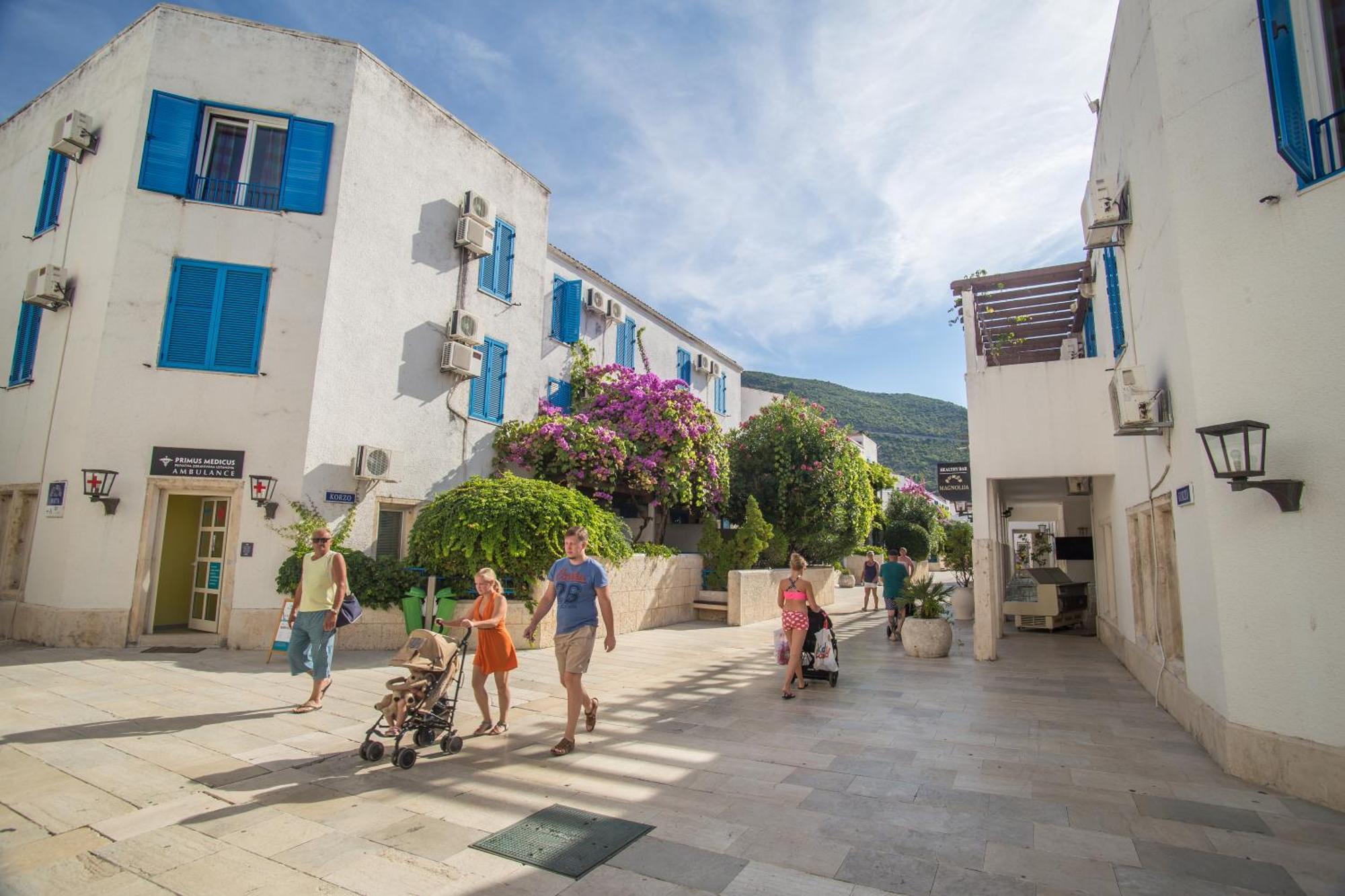 Slovenska Plaza 4*