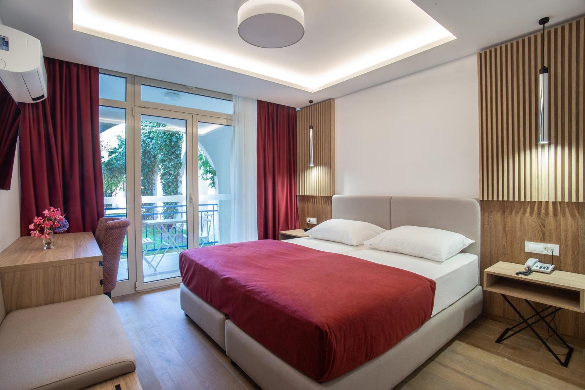 Slovenska Plaza 4* Budva